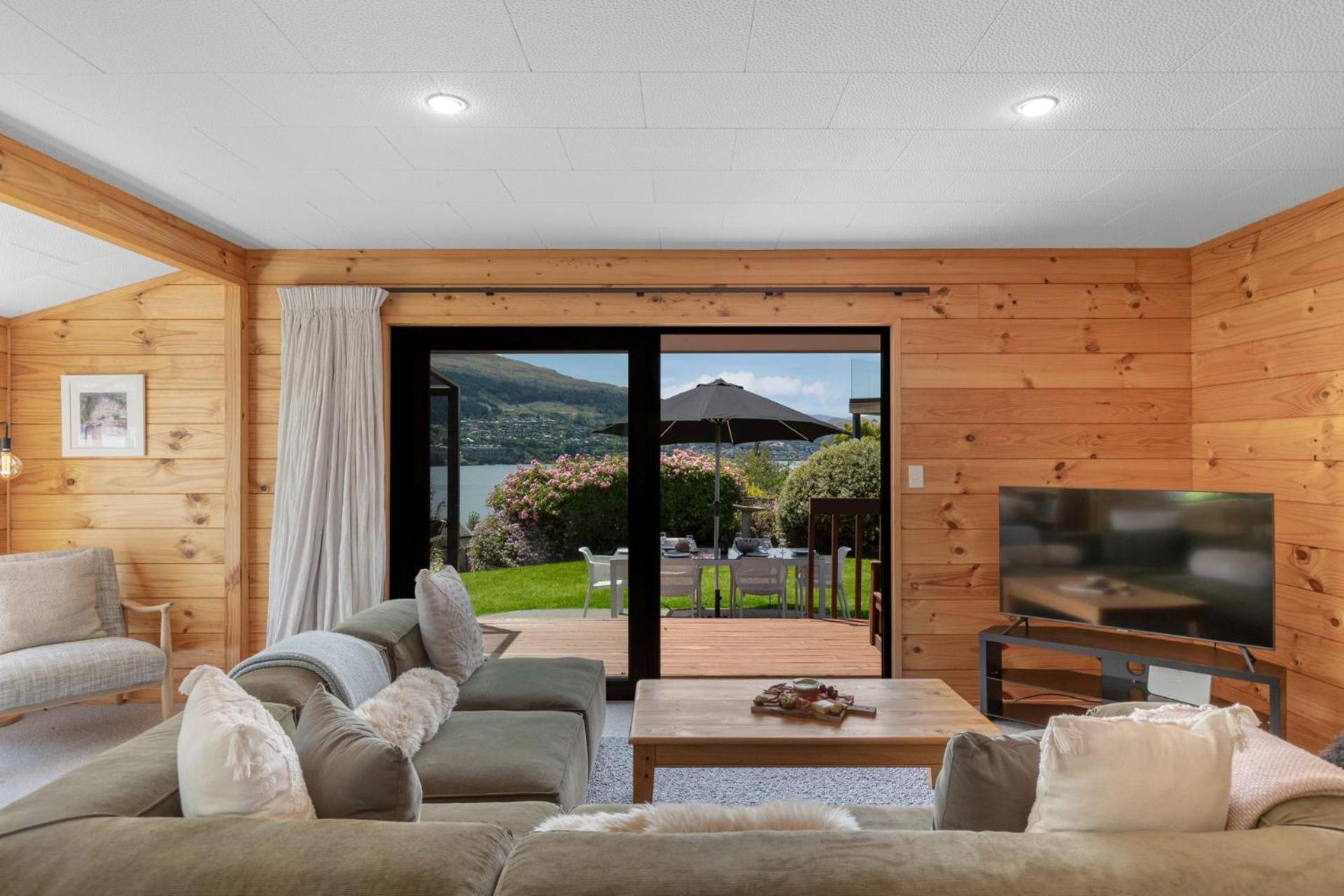 Tranquil Heights Villa ควีนส์ทาวน์ ภายนอก รูปภาพ