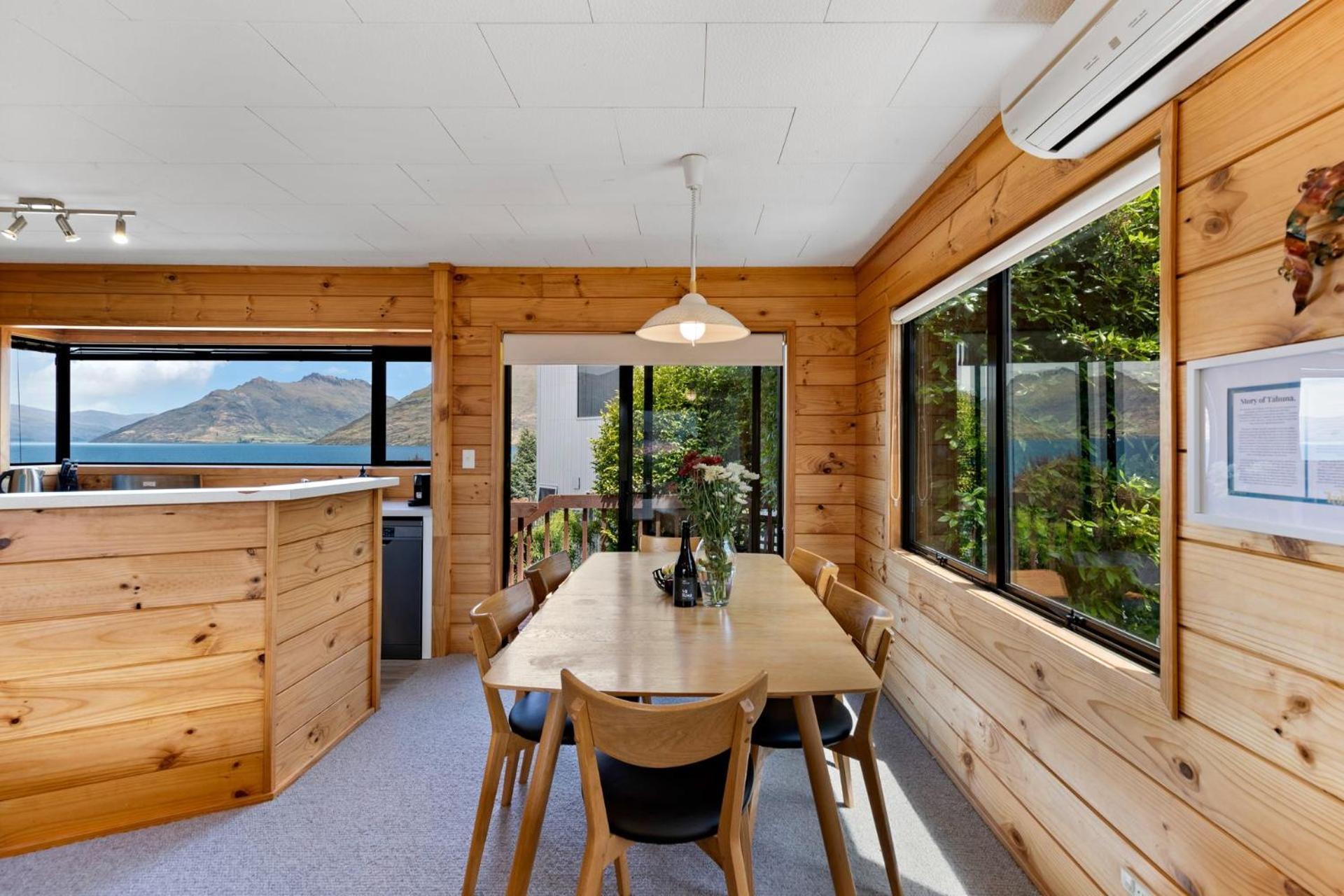 Tranquil Heights Villa ควีนส์ทาวน์ ภายนอก รูปภาพ